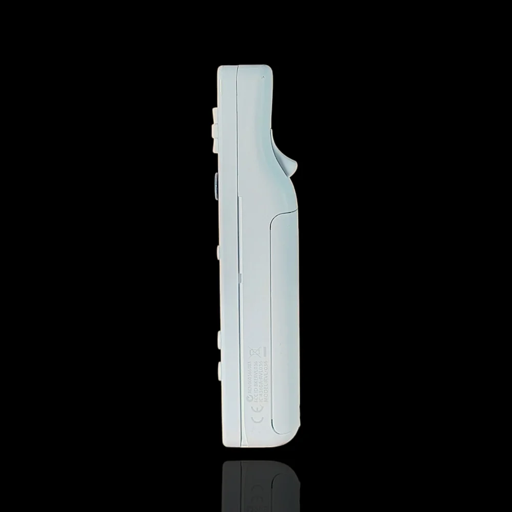 Nintendo Wii Controller w/Motion Plus built-in (White)